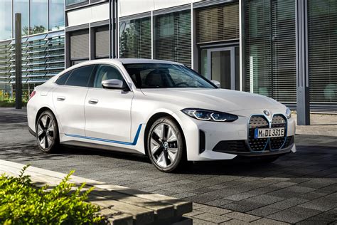 2022 BMW i4 Performance